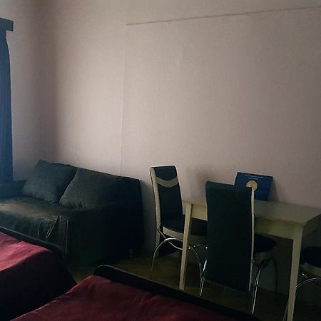 Homestay Nika Тбилиси Экстерьер фото