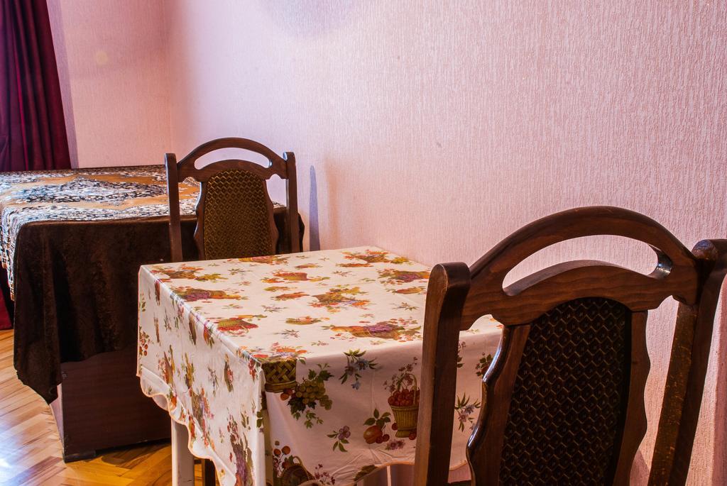 Homestay Nika Тбилиси Экстерьер фото