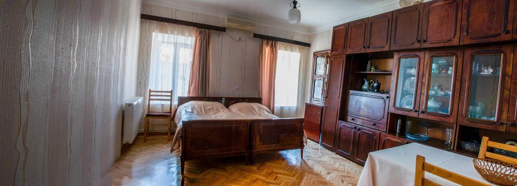 Homestay Nika Тбилиси Экстерьер фото